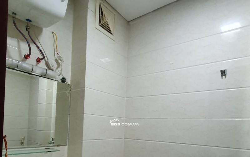 Cho thuê nhà căn góc, mới, Mai Hắc Đế, thang máy; vỉa hè 111m2* 5T- 44 Tr